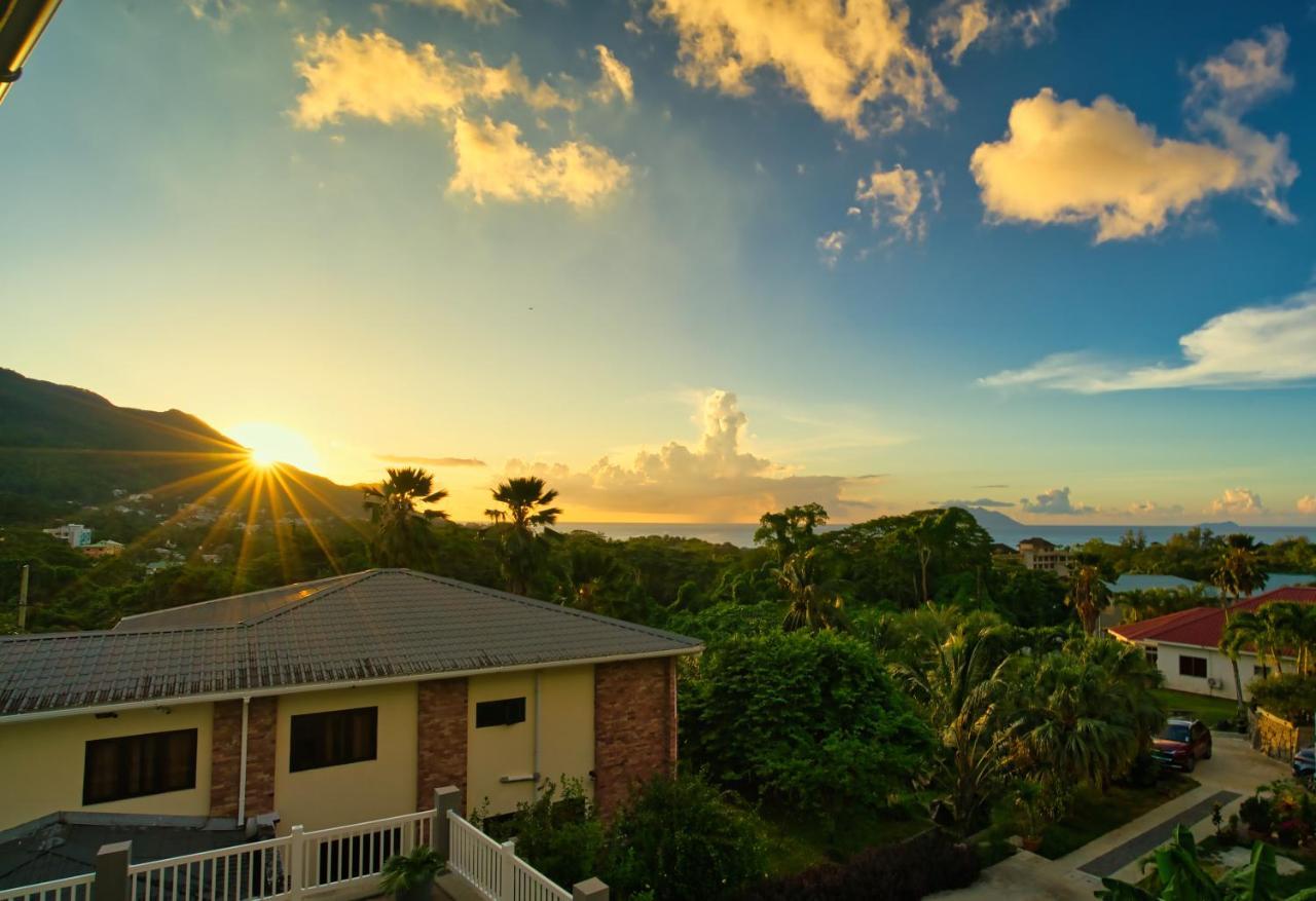 Sunset Haven * Beau Vallon (Mahe)